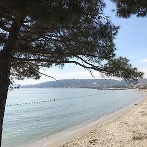 juan-les-pins-t2-cosy-et-confortable-proche-antibes.fr-provencehotel.com/